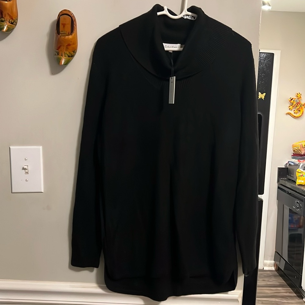 Calvin Klein cowl neck, tunic length sweater. Size M. NWT. Black.
